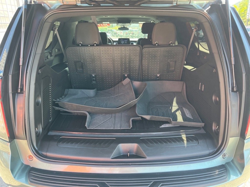 Used 2023 Chevrolet Suburban LS w/ Driver Alert Package image 11