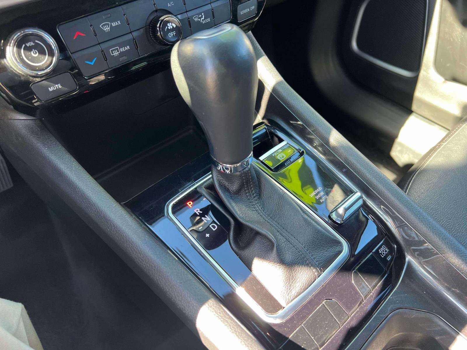 Used 2023 Jeep Compass Latitude image 14