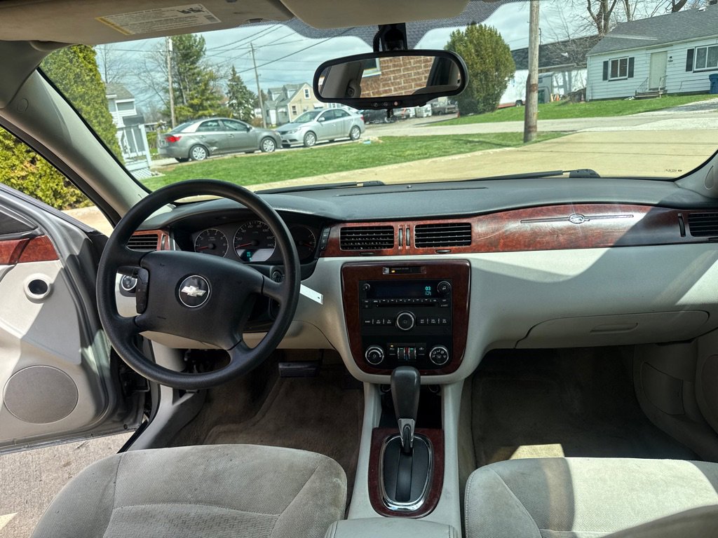 Used 2008 Chevrolet Impala LT FWD image 9
