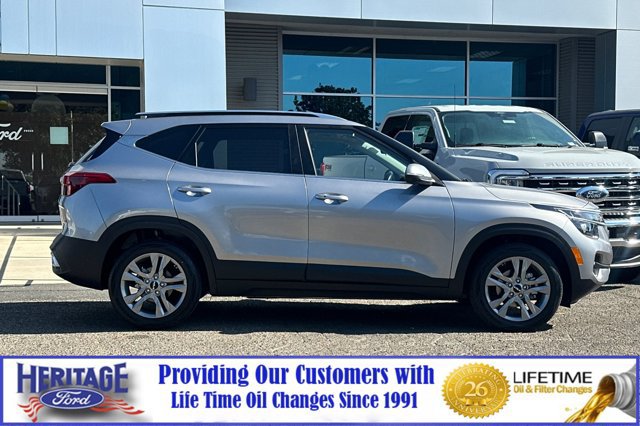 Used 2022 Kia Seltos S FWD image 3