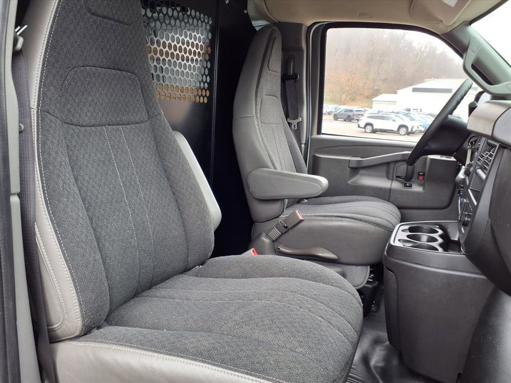 Used 2024 Chevrolet Express 2500 2500 w/ Driver Convenience Package image 6