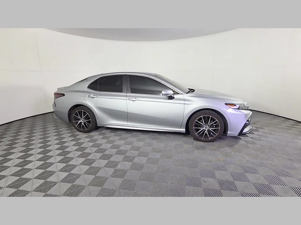 Used 2022 Toyota Camry SE FWD image 35