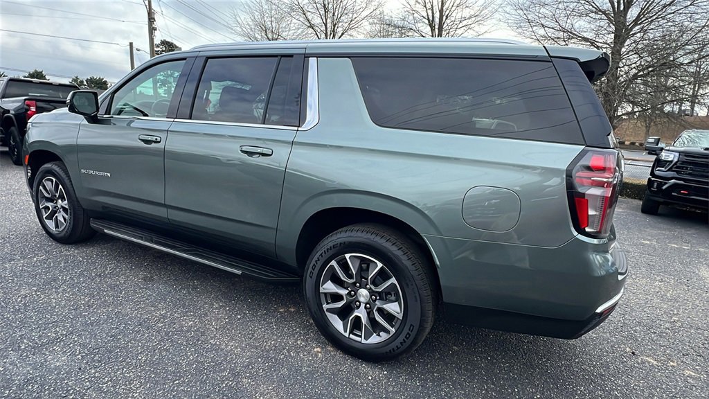 Certified 2023 Chevrolet Suburban LT w/ Luxury Package image 7