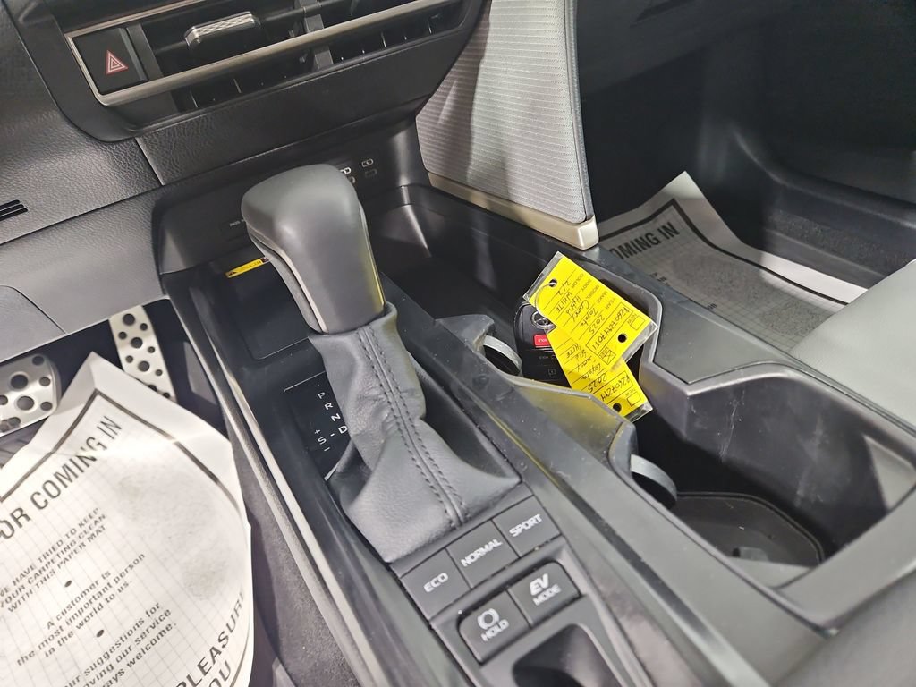 Used 2025 Toyota Camry SE FWD image 22
