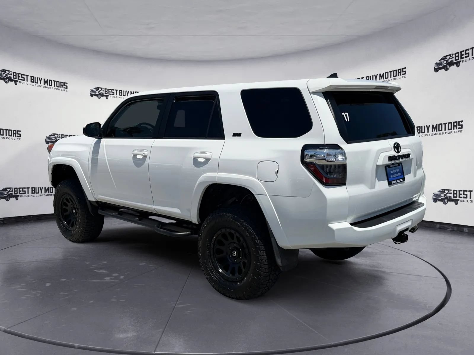Used 2017 Toyota 4Runner SR5 AWD/4WD image 6