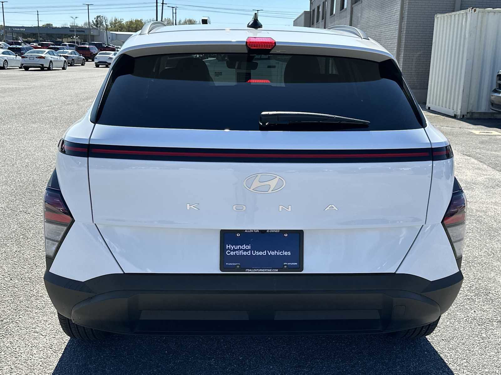 Certified 2025 Hyundai Kona SEL FWD image 8