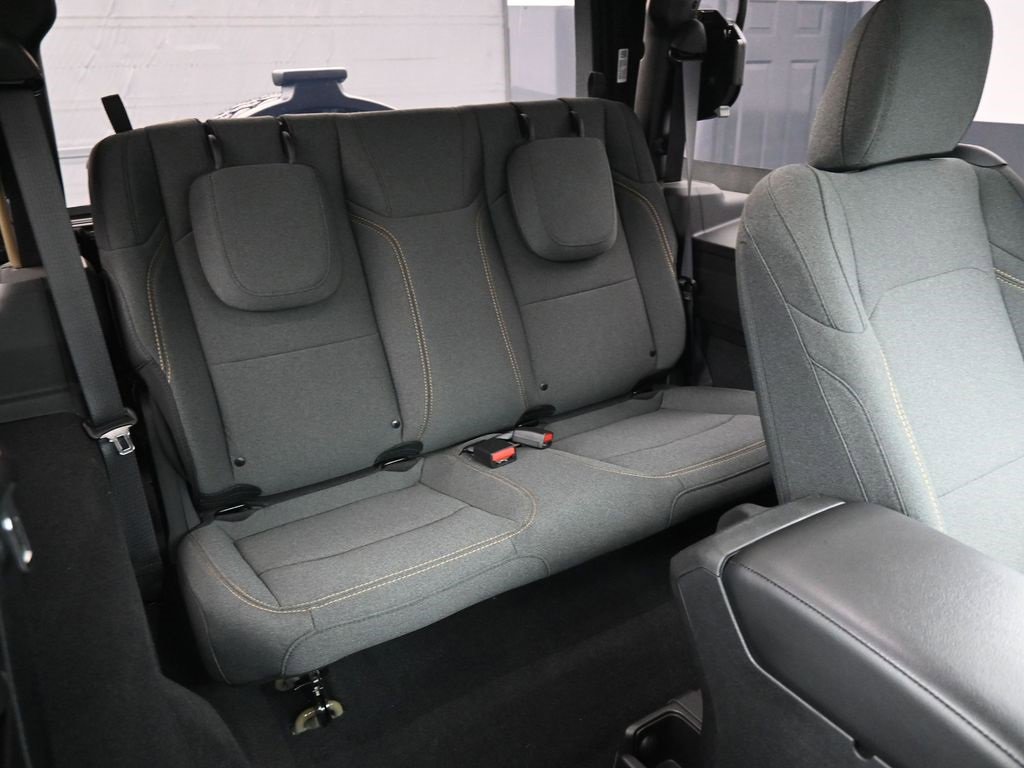 Used 2025 Jeep Wrangler Sport image 24