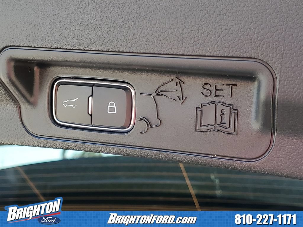 Certified 2024 Ford Explorer XLT AWD/4WD image 9