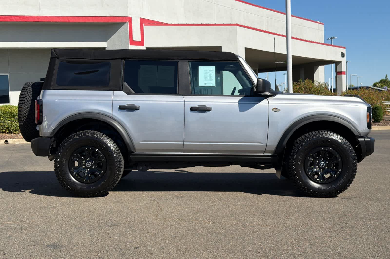 Used 2023 Ford Bronco Wildtrak AWD/4WD image 6