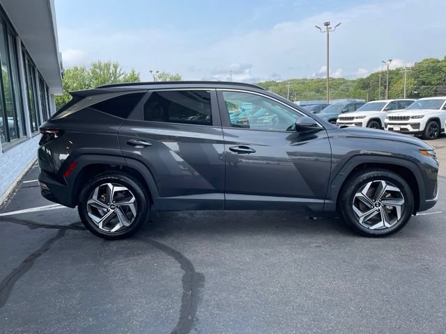 Used 2023 Hyundai Tucson SEL w/ Convenience Package AWD/4WD image 4