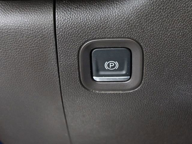 Used 2021 Chevrolet Silverado 1500 LT w/ Safety Package II AWD/4WD image 37