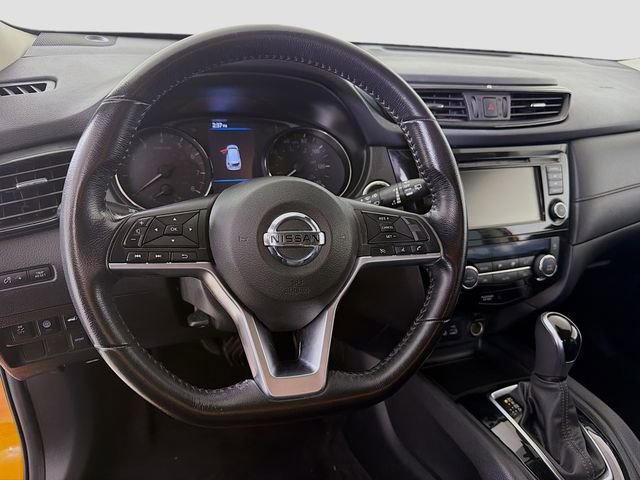 Used 2020 Nissan Rogue SV FWD image 12