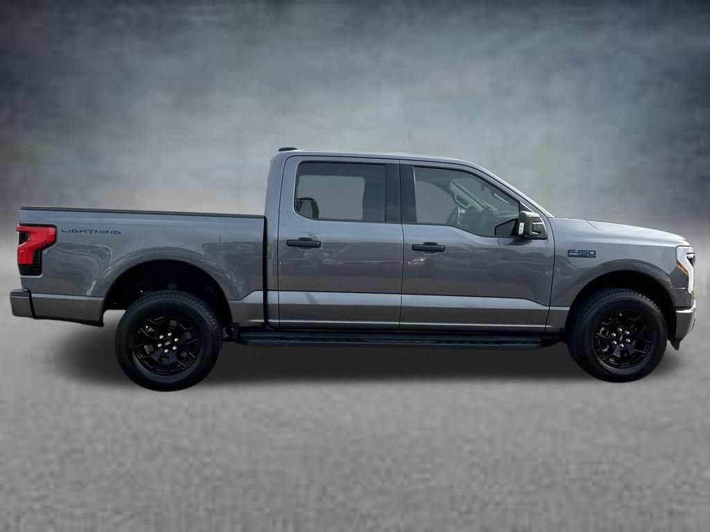 Used 2025 Ford F150 Lightning XLT AWD/4WD image 6