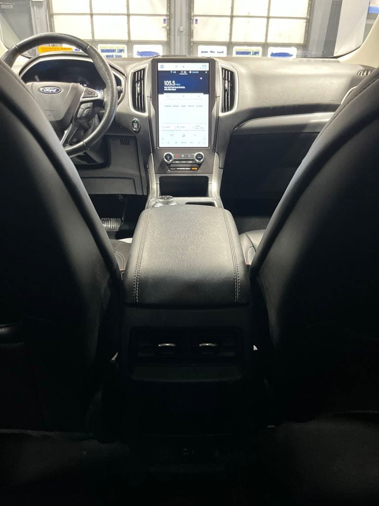 Used 2021 Ford Edge SEL FWD image 33
