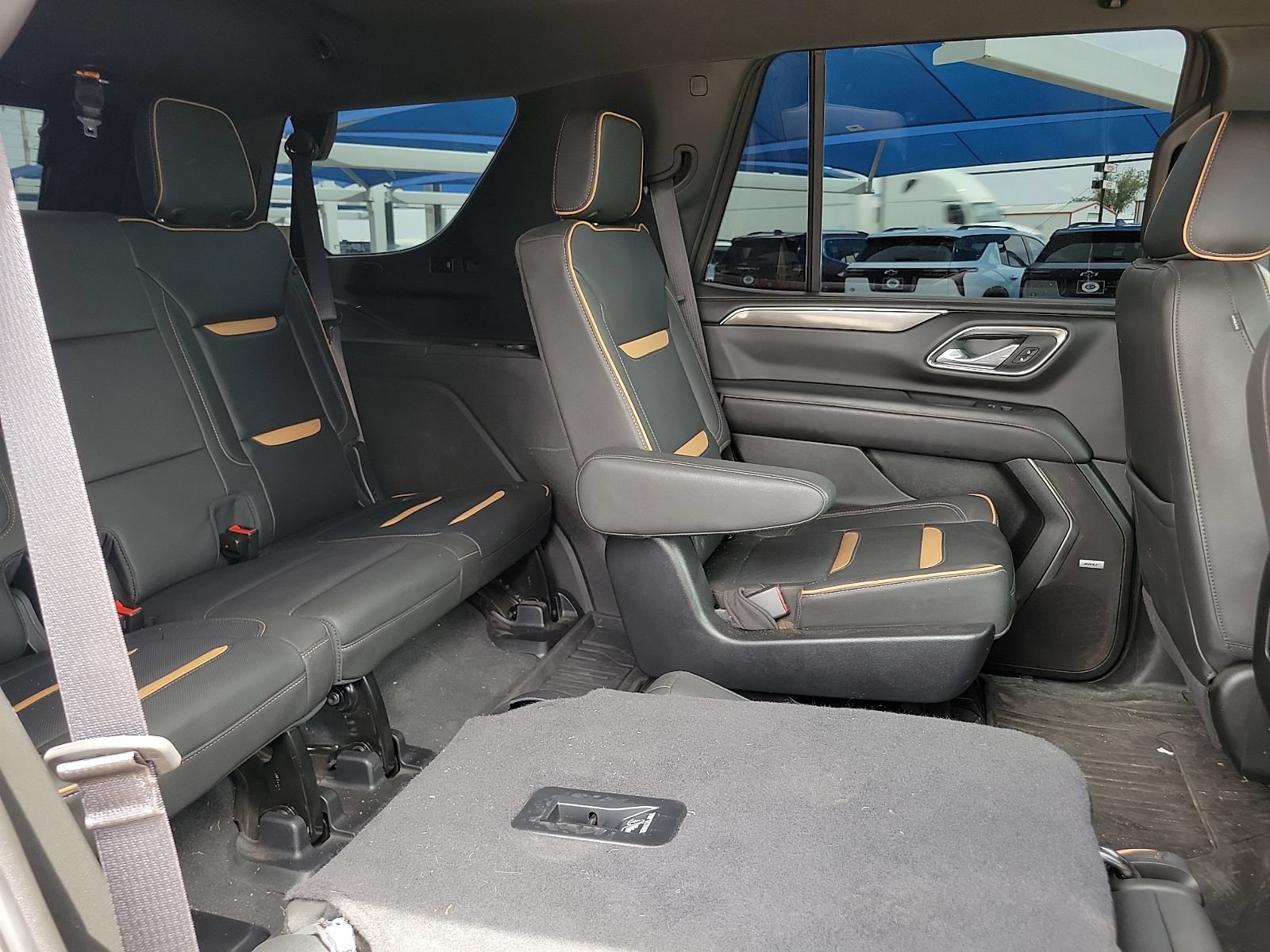Used 2024 GMC Yukon AT4 w/ Technology Package AWD/4WD image 26