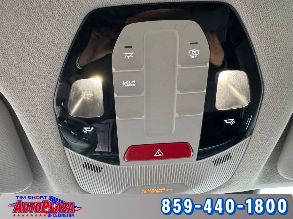 Used 2025 Kia K4 LXS image 22