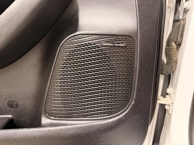 Used 2019 Chrysler Pacifica Limited w/ S Appearance Package FWD image 16