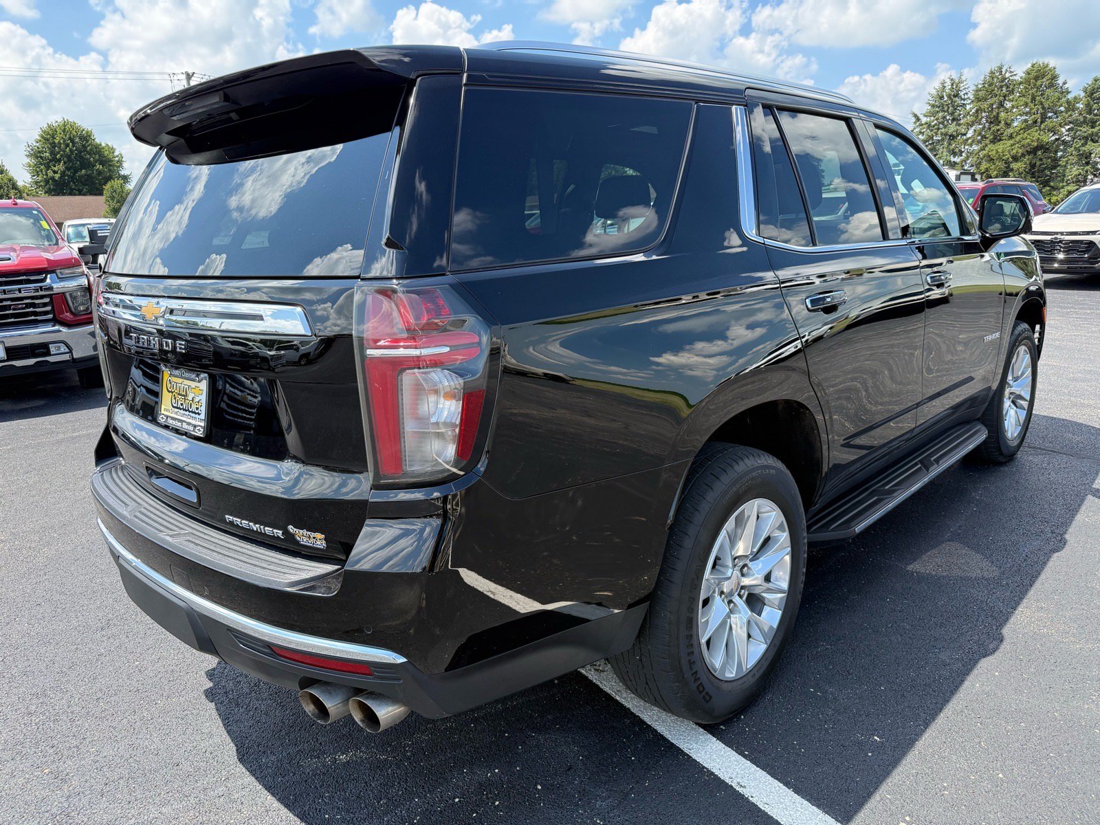 Used 2024 Chevrolet Tahoe Premier w/ Premium Package AWD/4WD image 5