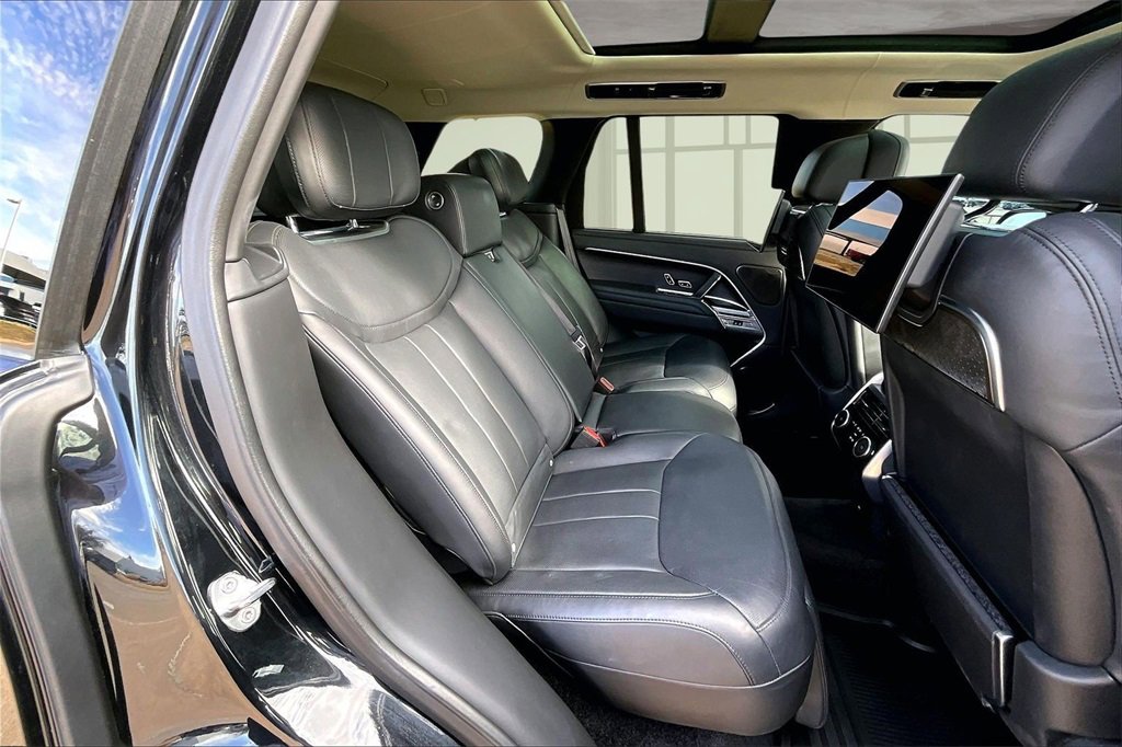Used 2023 Land Rover Range Rover First Edition image 28