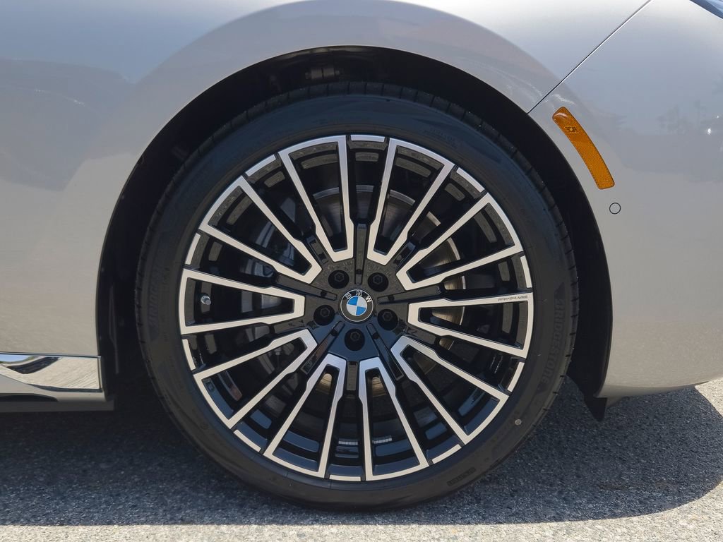 New 2026 BMW i7 eDrive50 w/ Executive Package RWD image 6