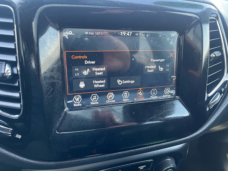 Used 2018 Jeep Compass Latitude w/ Popular Equipment Group AWD/4WD image 2