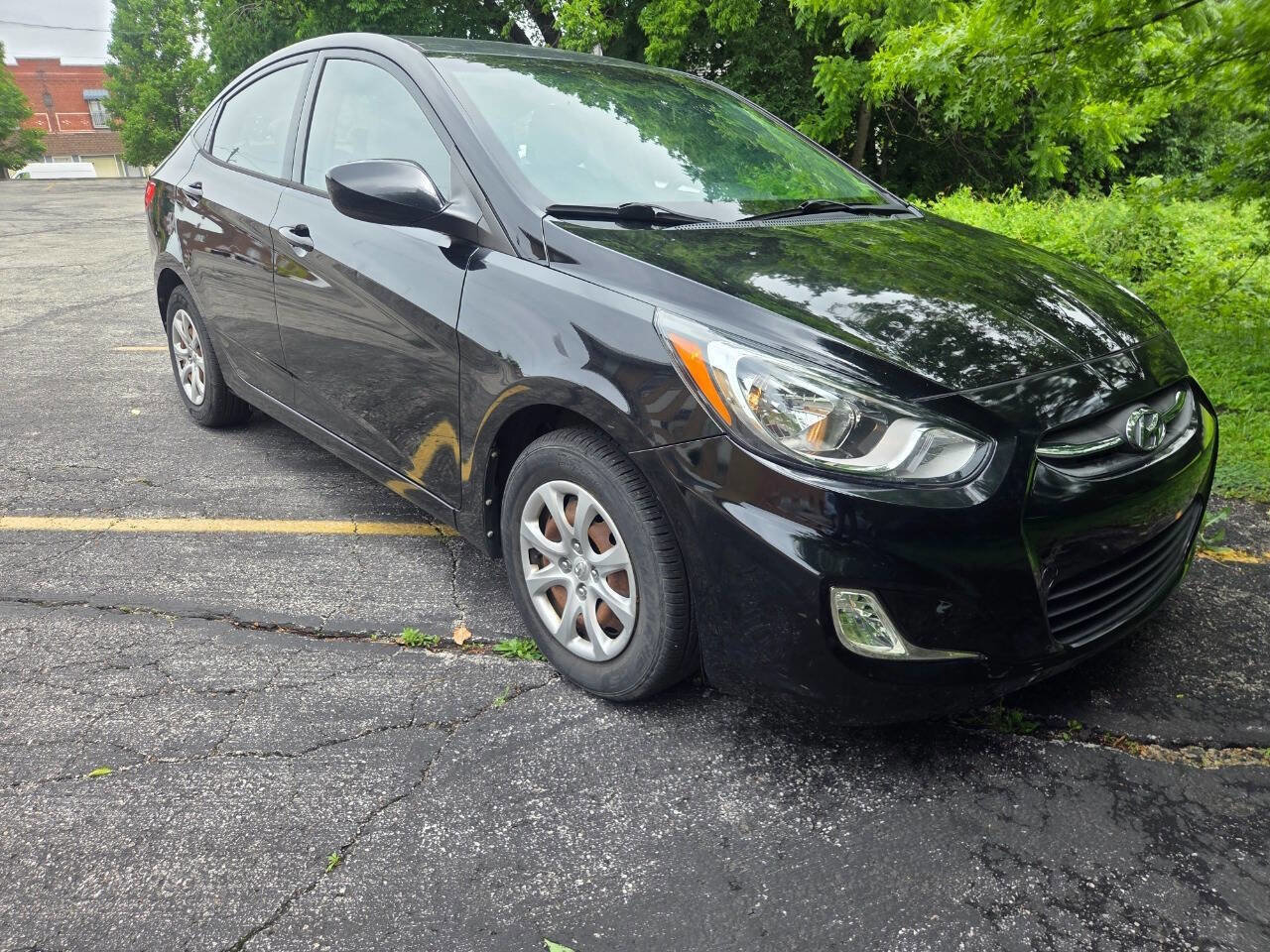 Used 2014 Hyundai Accent GLS w/ Option Group 2 FWD image 12