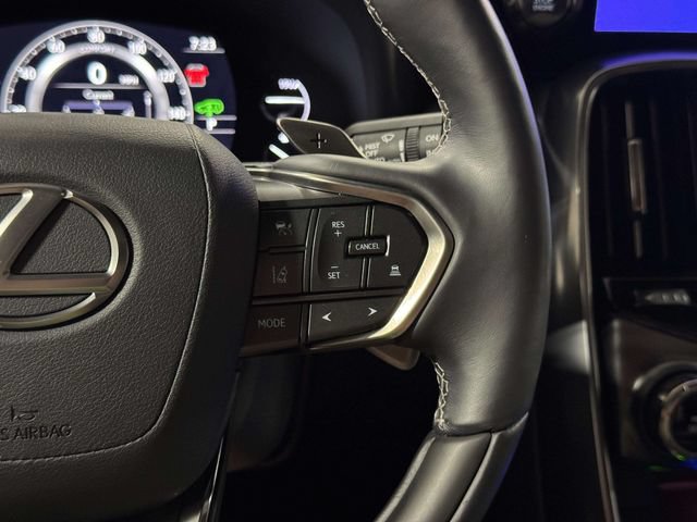 Used 2024 Lexus LX 600 4WD w/ Appearance Package image 18