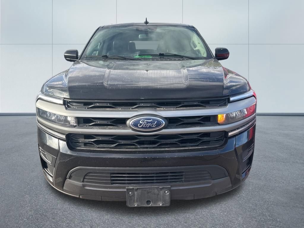 Used 2024 Ford Expedition XLT AWD/4WD image 3