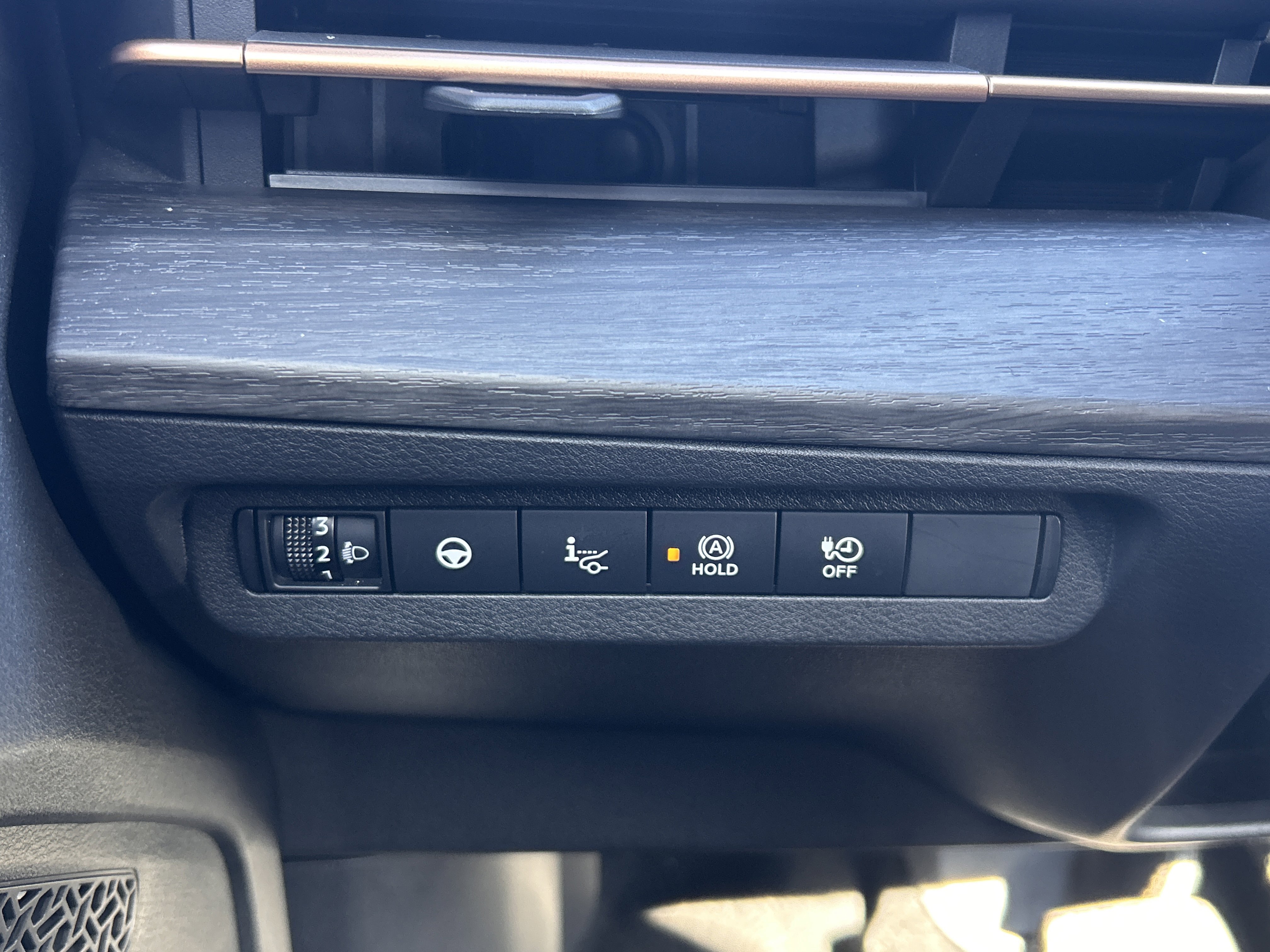 Used 2023 Nissan Ariya FWD image 19