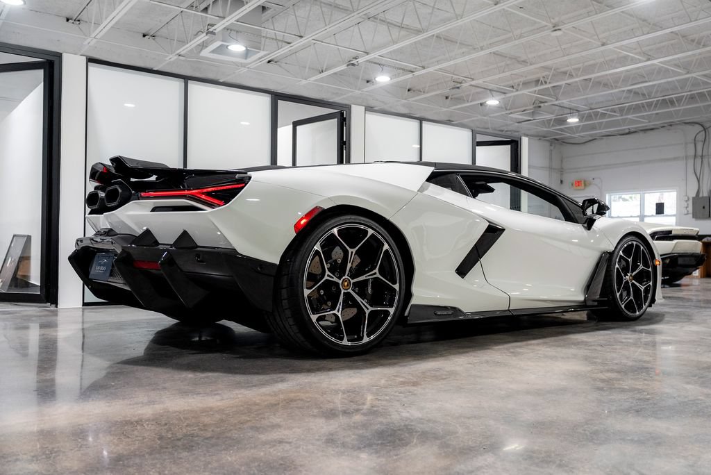 Used 2025 Lamborghini Revuelto AWD/4WD image 43