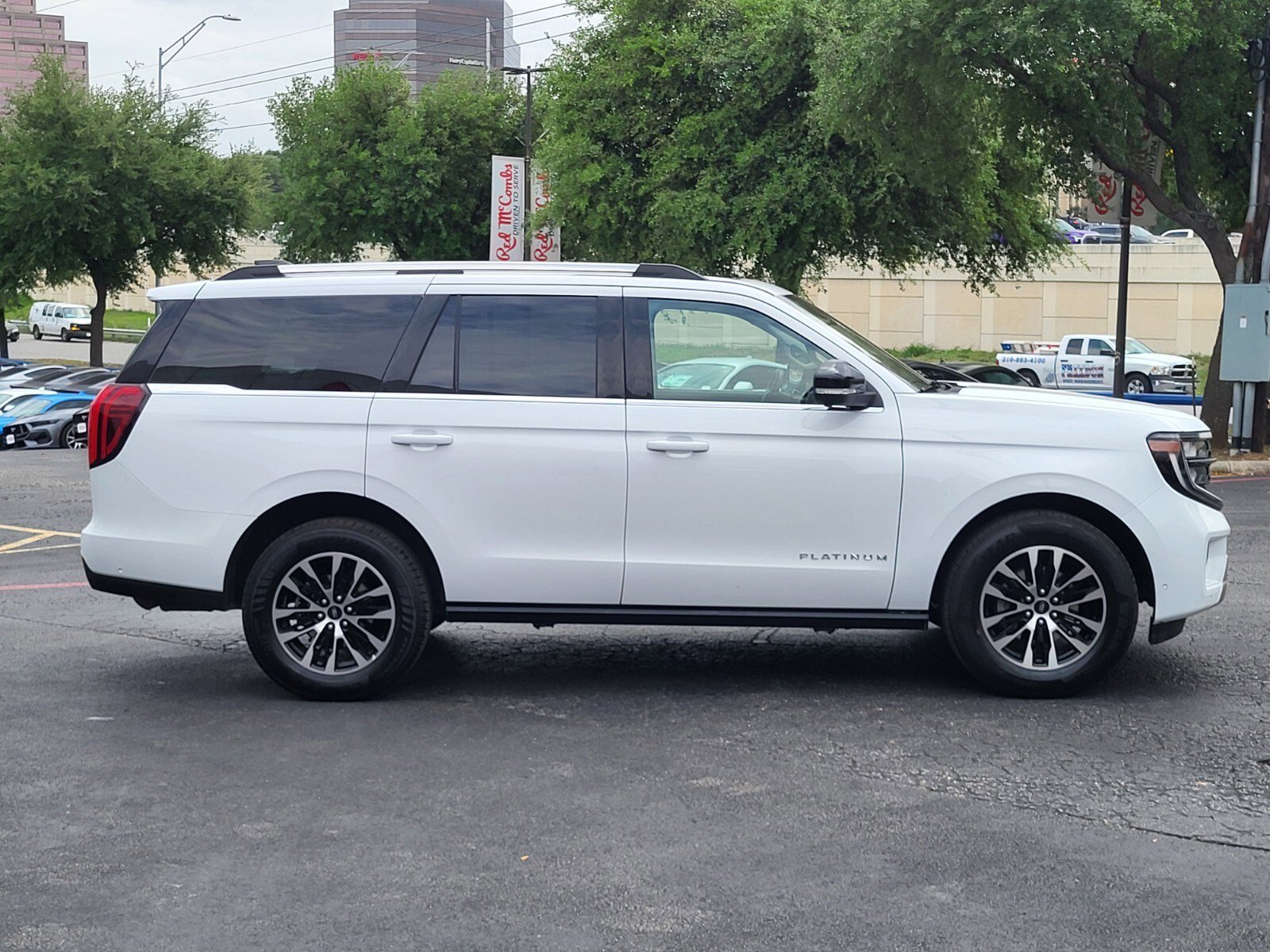 Certified 2025 Ford Expedition Platinum image 2