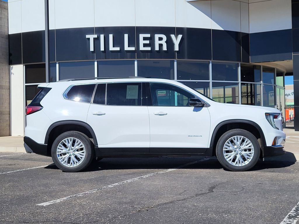 Used 2024 GMC Acadia Elevation image 1