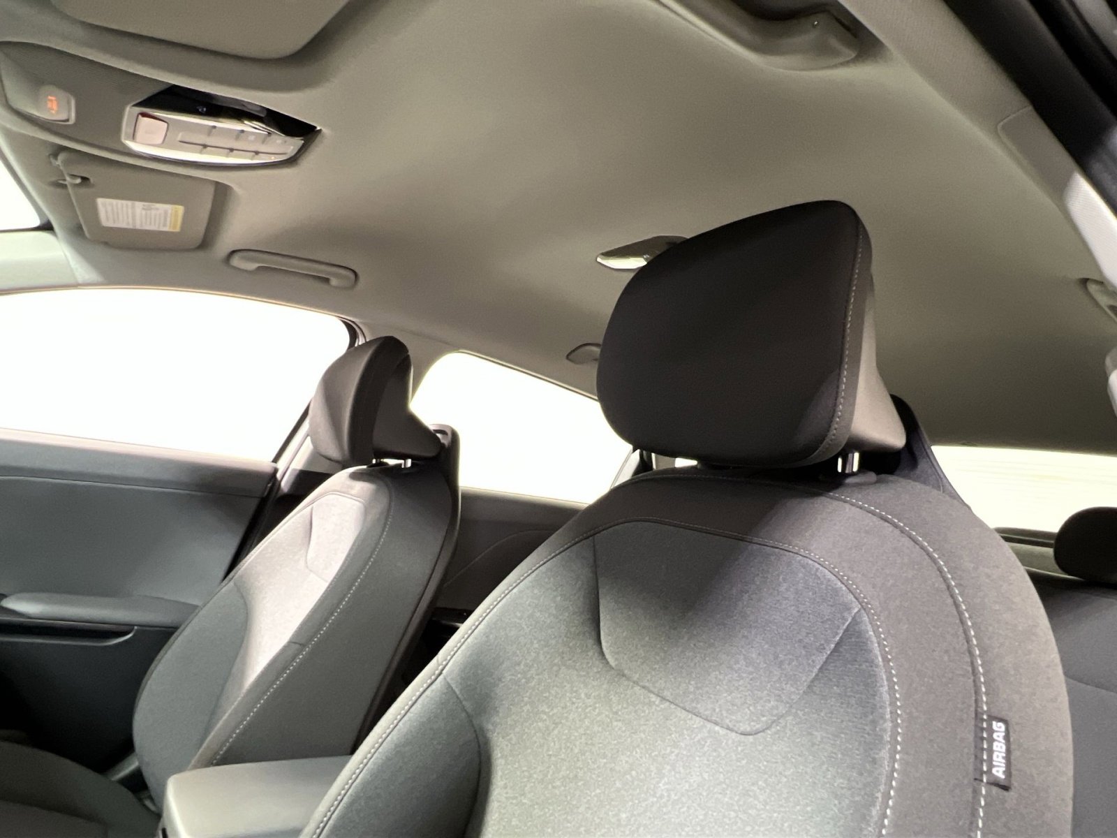 New 2025 Kia K4 LXS image 22