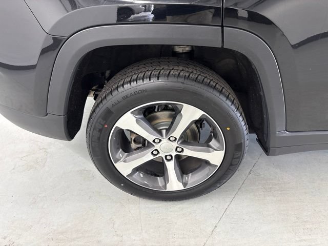 Used 2023 Jeep Grand Cherokee Limited w/ Trailer Tow Prep Group (B) AWD/4WD image 13