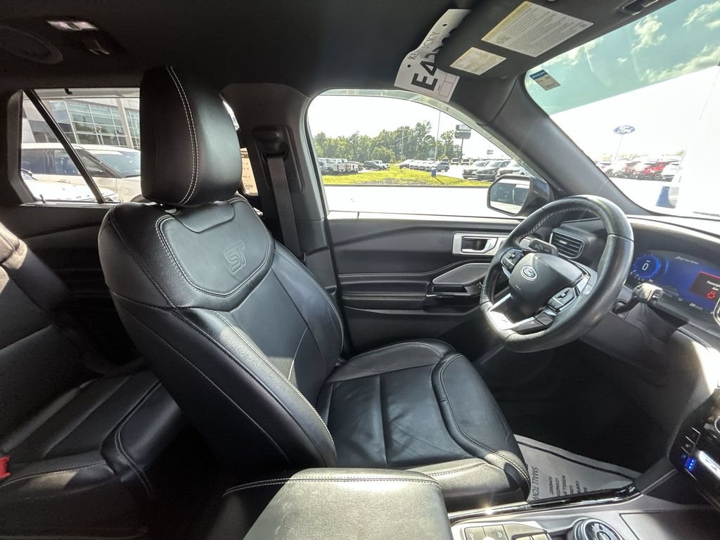 Used 2022 Ford Explorer ST w/ Equipment Group 401A AWD/4WD image 12