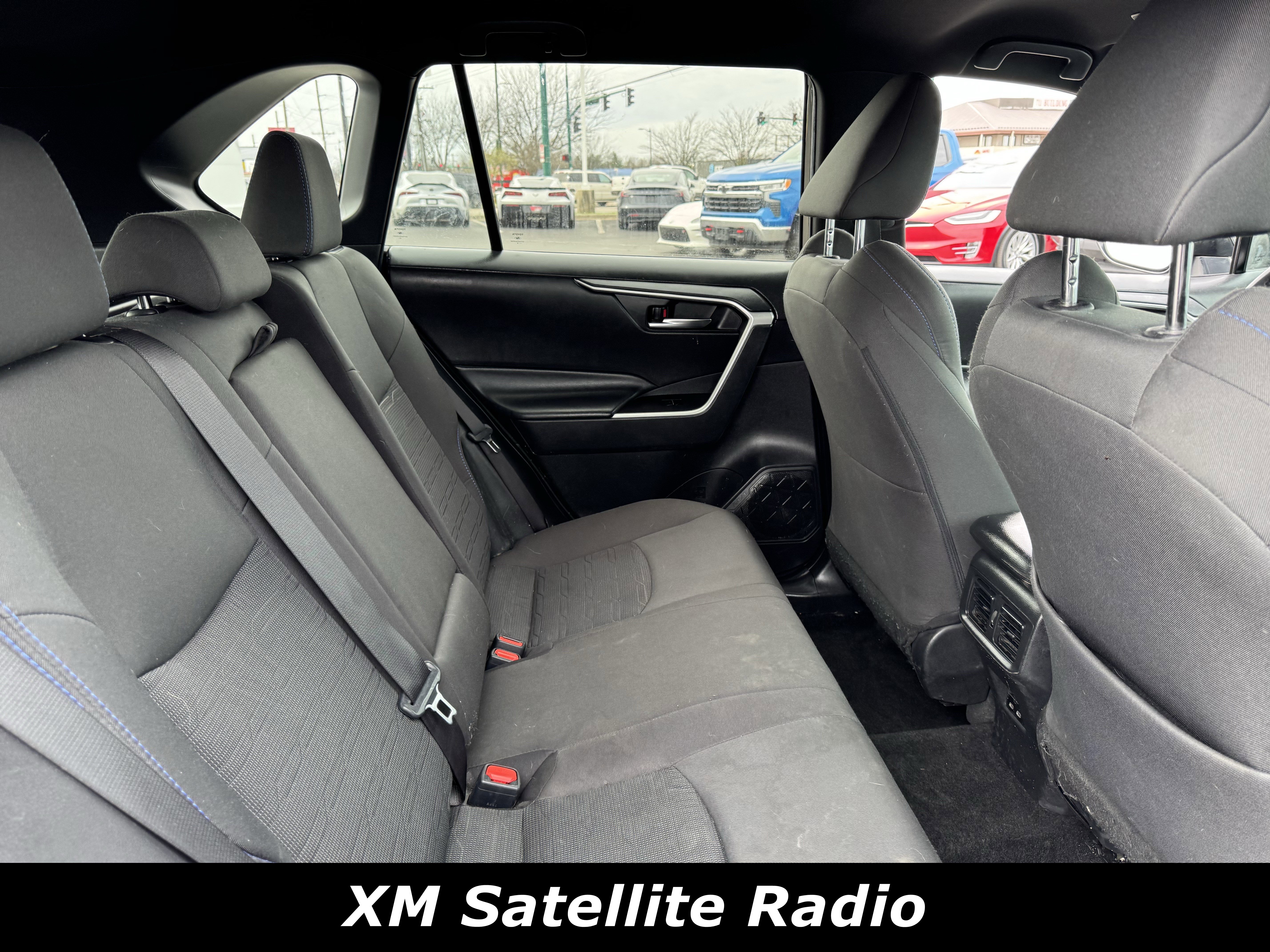 Used 2024 Toyota RAV4 SE image 6