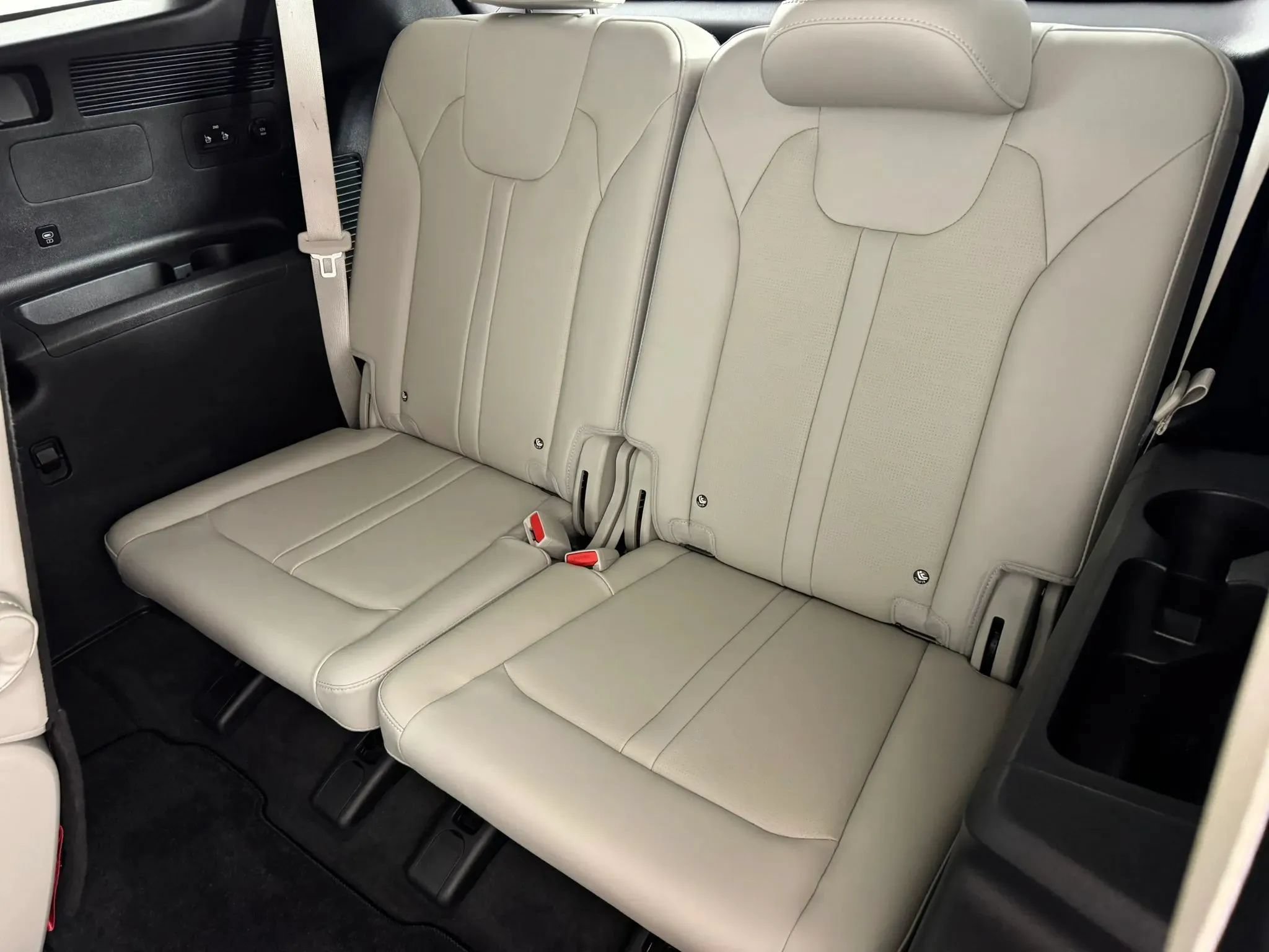 Used 2025 Kia Sorento EX AWD/4WD image 39