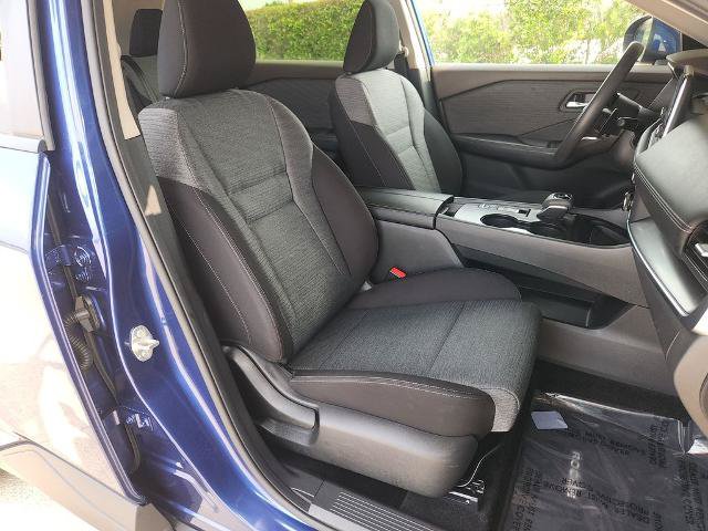 Certified 2023 Nissan Rogue SV FWD image 16