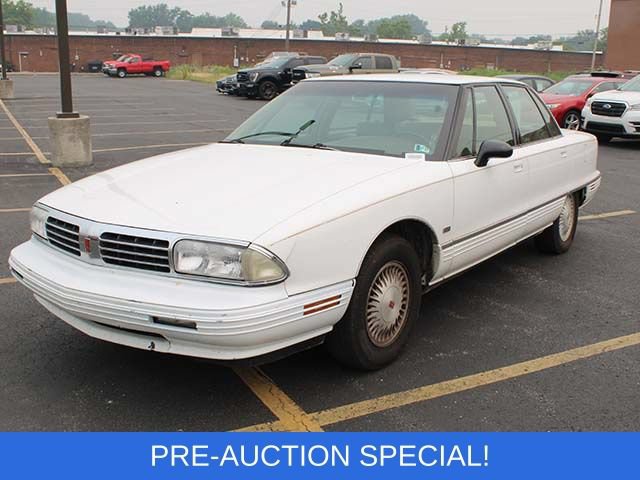 Used 1994 Oldsmobile Ninety-Eight Regency FWD image 2