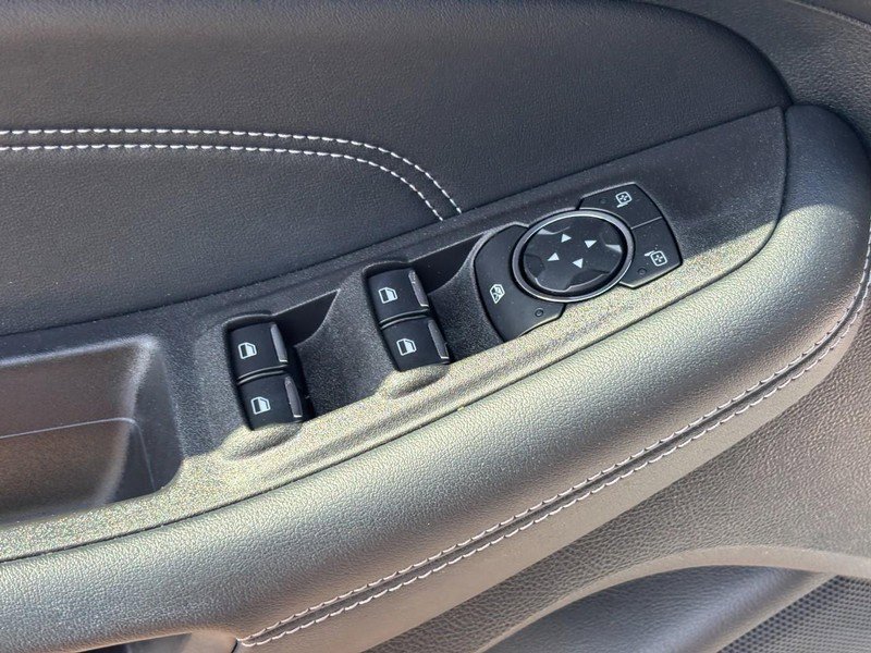 Used 2022 Ford Edge Titanium AWD/4WD image 18