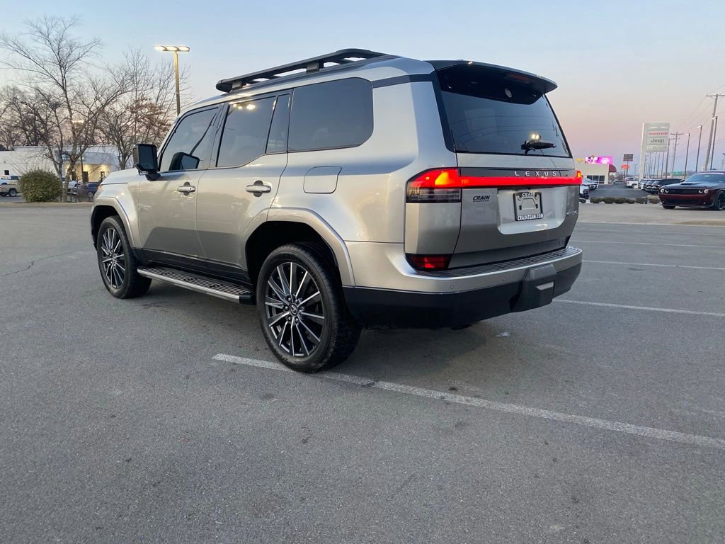Used 2024 Lexus GX 550 w/ Accessory Package (Z1) image 5