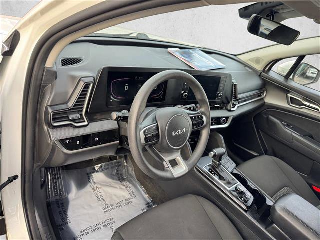 Used 2024 Kia Sportage LX image 11