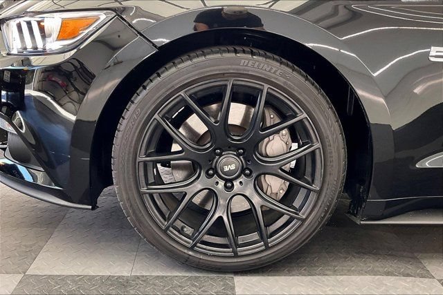 Used 2017 Ford Mustang GT RWD image 8