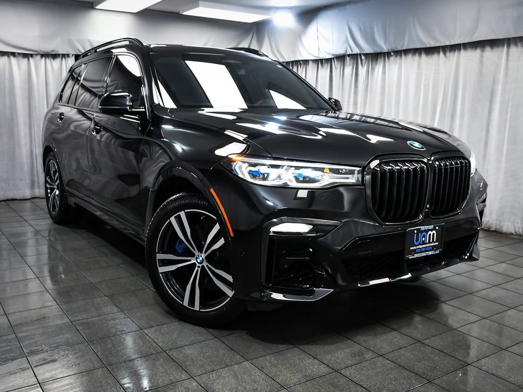 Used 2021 BMW X7 M50i w/ Dynamic Handling Package AWD/4WD image 3