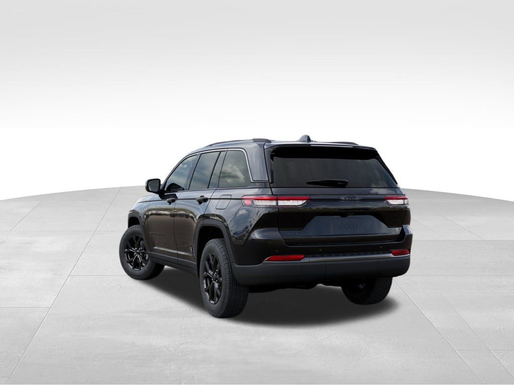 New 2026 Jeep Grand Cherokee Laredo image 3