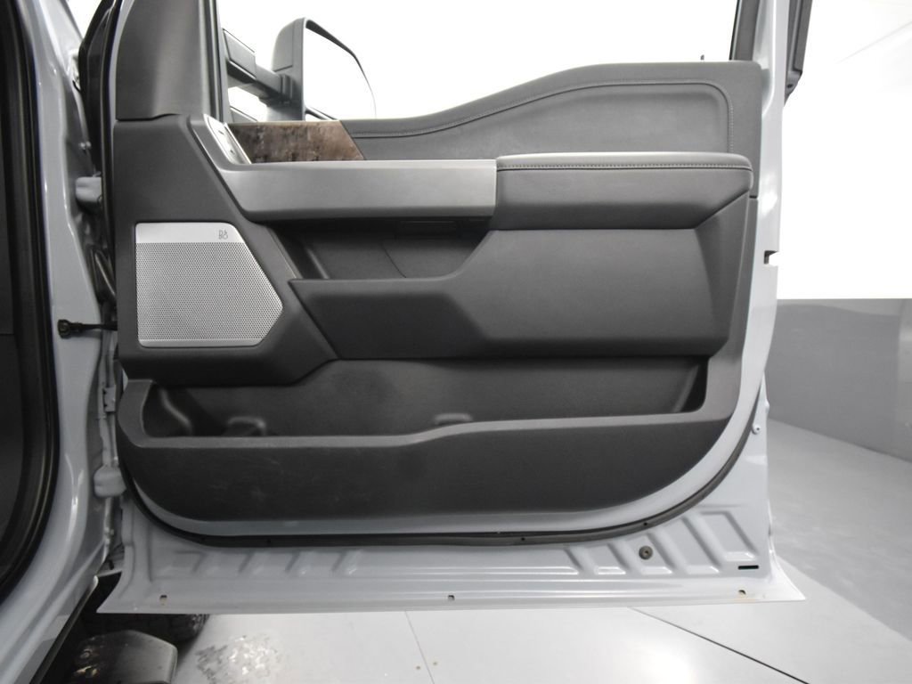 Used 2024 Ford F250 Lariat image 48