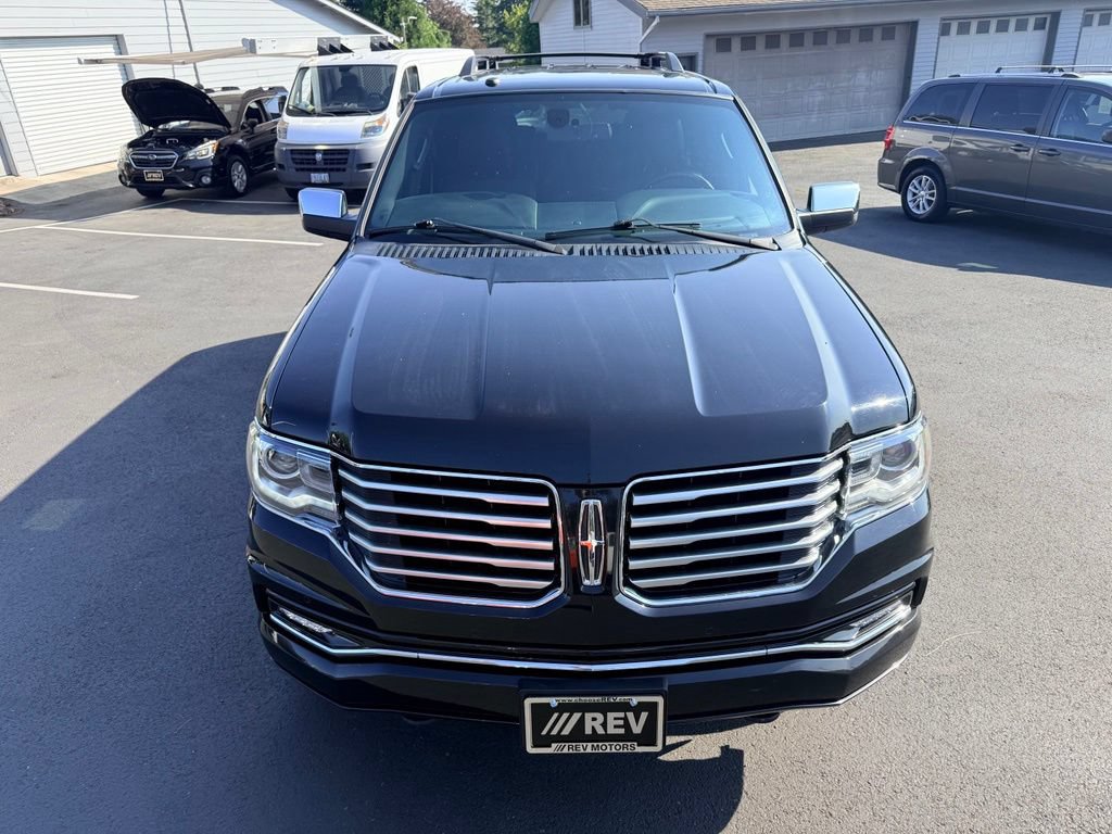 Used 2017 Lincoln Navigator Reserve AWD/4WD image 9
