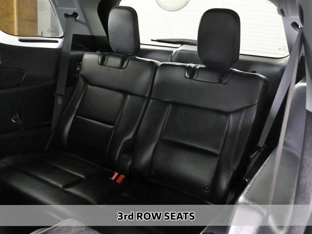Used 2022 Ford Explorer Limited w/ Equipment Group 301A RWD image 11