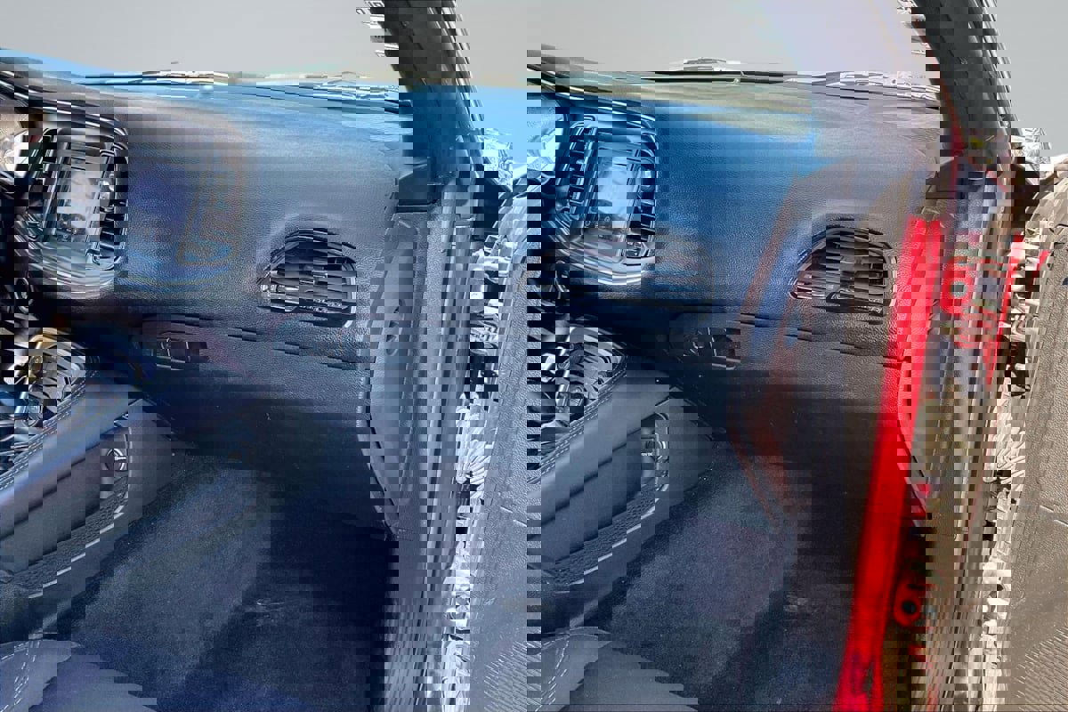 Used 2018 Dodge Challenger SXT w/ Blacktop Package image 17