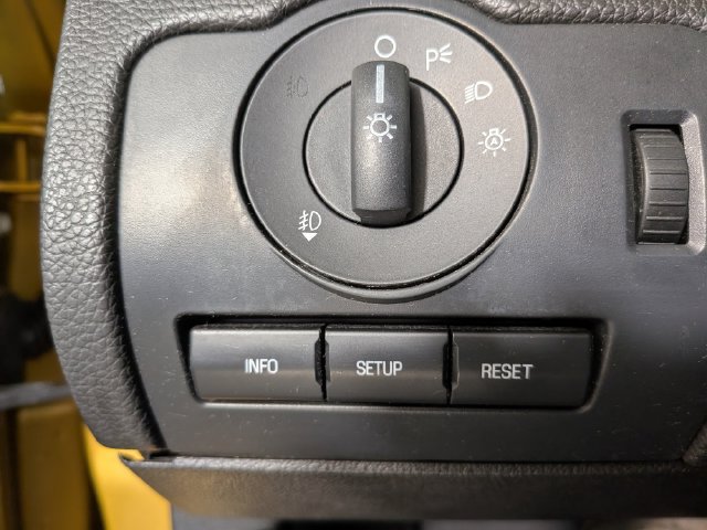 Used 2010 Ford Mustang Coupe RWD image 27